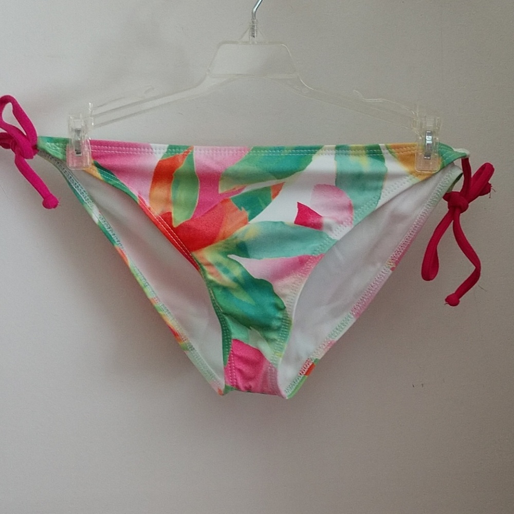 NWOT RAJ String Bikini BOTTOM